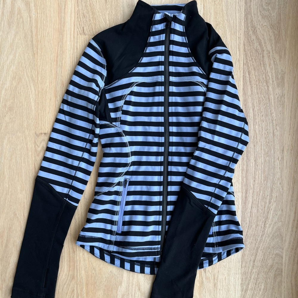 Lululemon Define Jacket - Like New Condition (Siz… - image 1